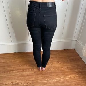 Black everlane midrise skinny jeans
